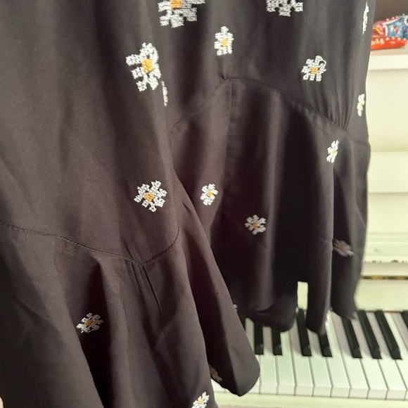 Urban Outfitters Black Floral Mini Dress Medium - Picture 8 of 16